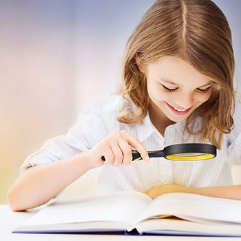 book magnifying glass with light