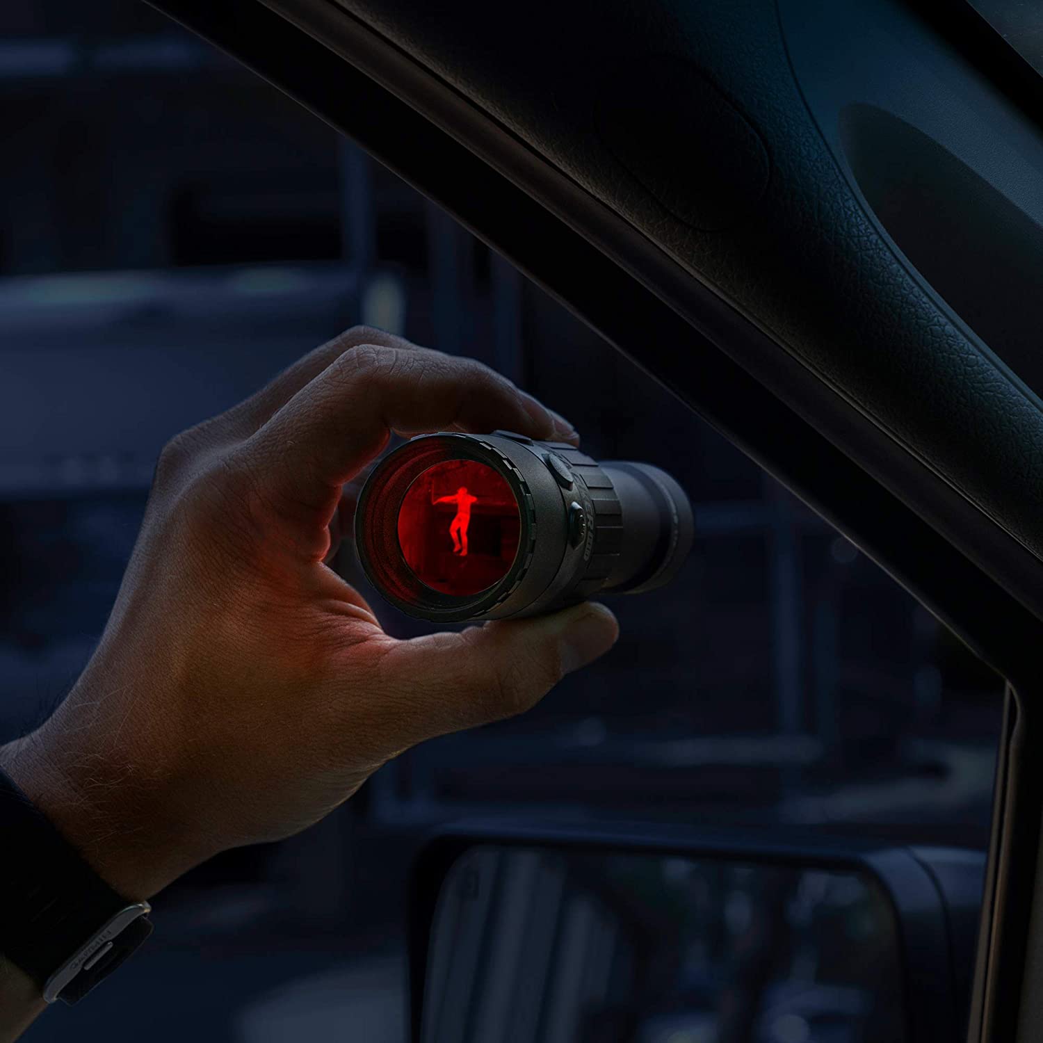 person holding Leupold LTO Tracker 2 Thermal Viewer