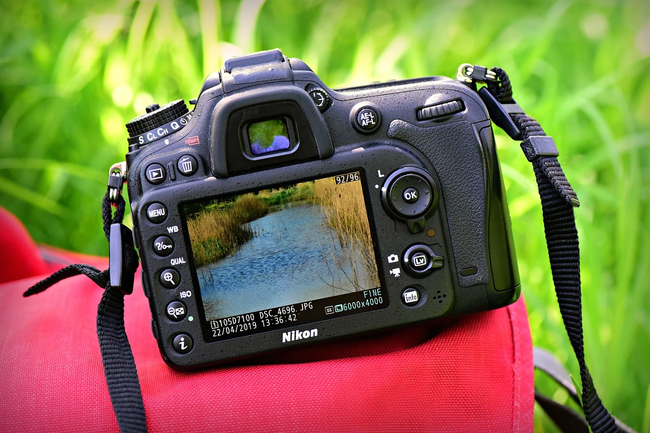 close up dslr camera