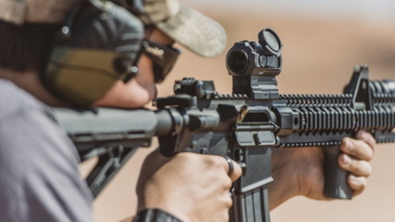 red dot scope 3_Ambrosia Studios_Shutterstock