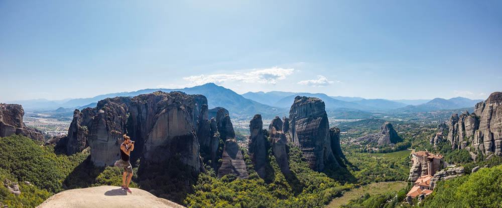 360 degree shot of a scenery in Greece