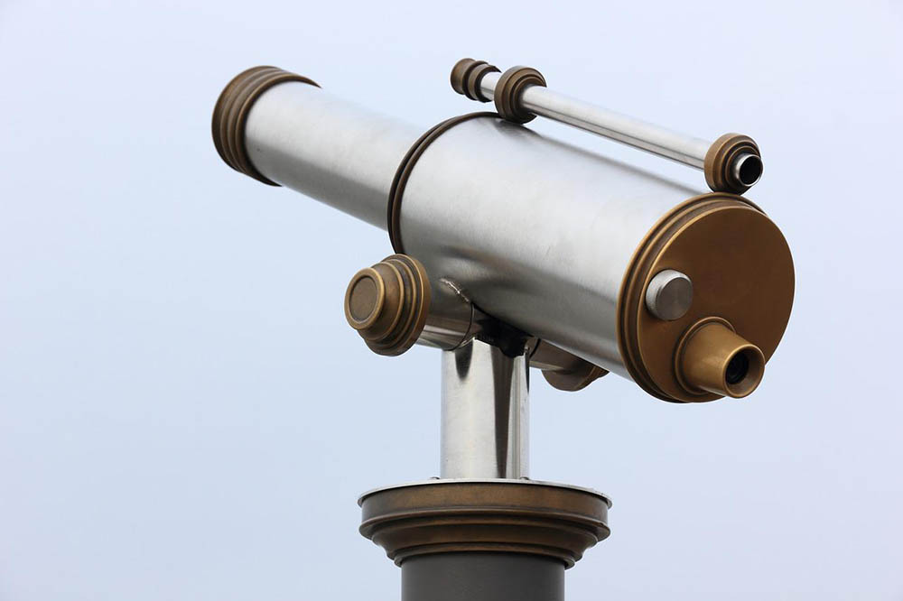 coin-operated monocular
