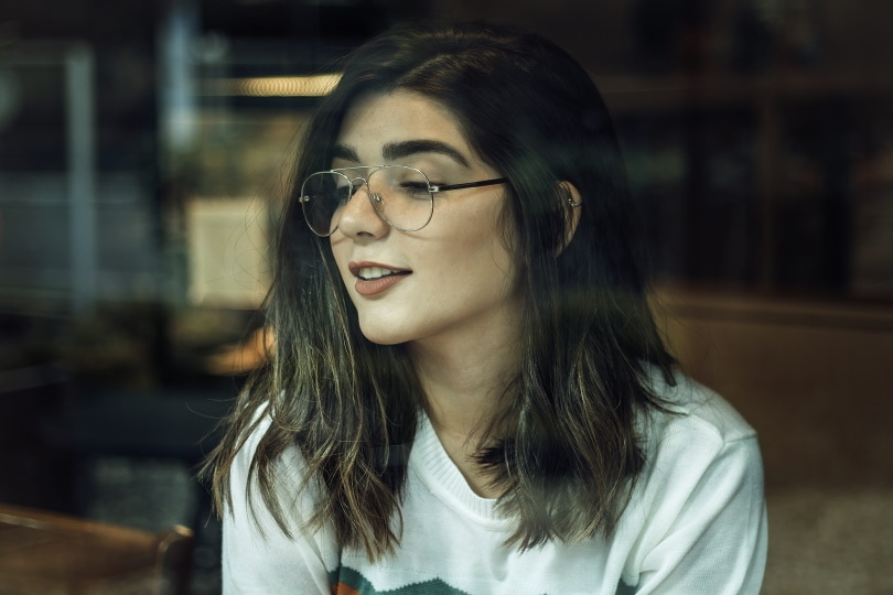 woman with eye glasses