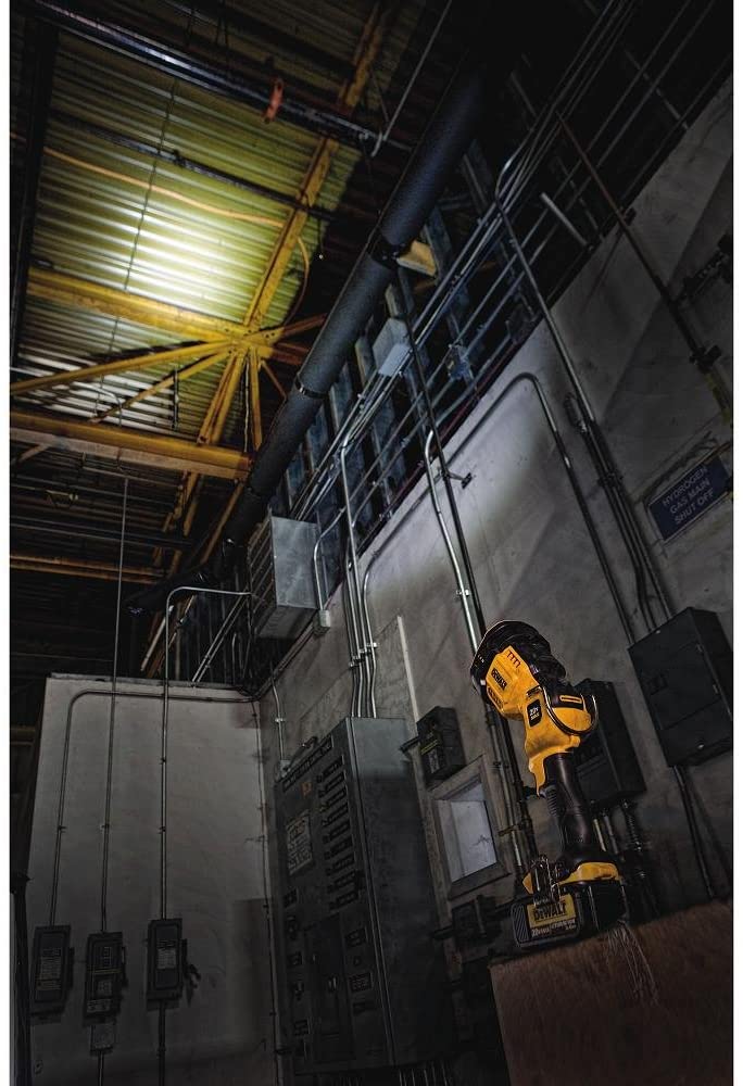 DEWALT 20V MAX LED Work Light actual use