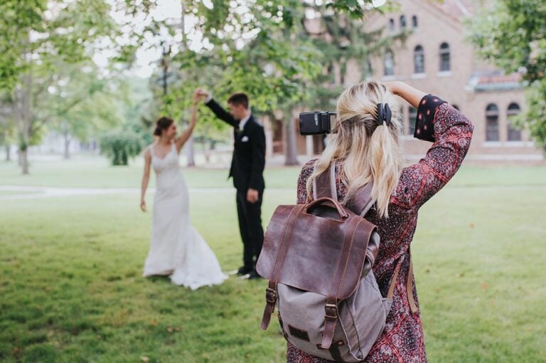 How Much Does A Wedding Photographer Cost 2022 Update Optics Mag