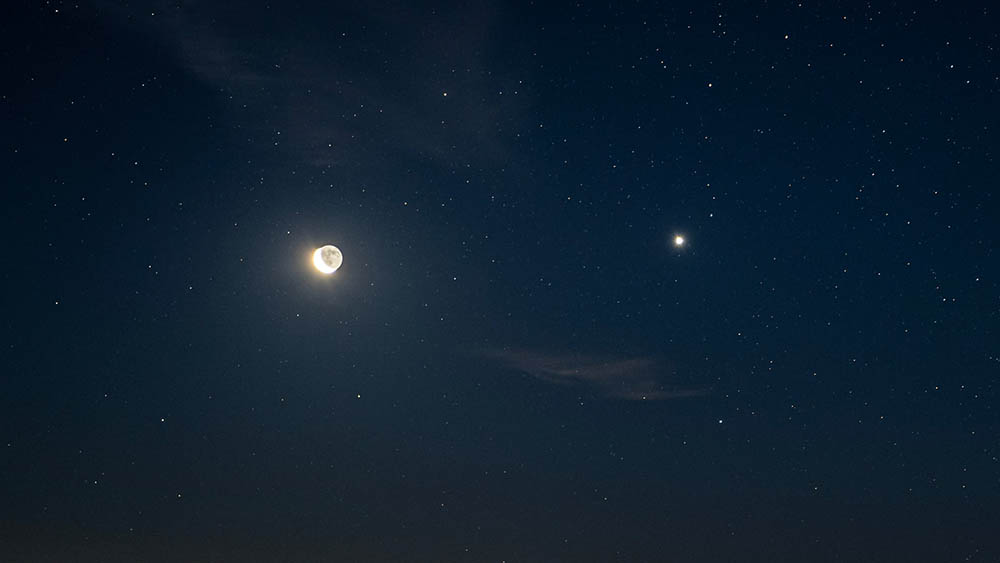 night sky showing venus star and moon