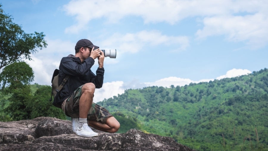photographer takng photos of nature