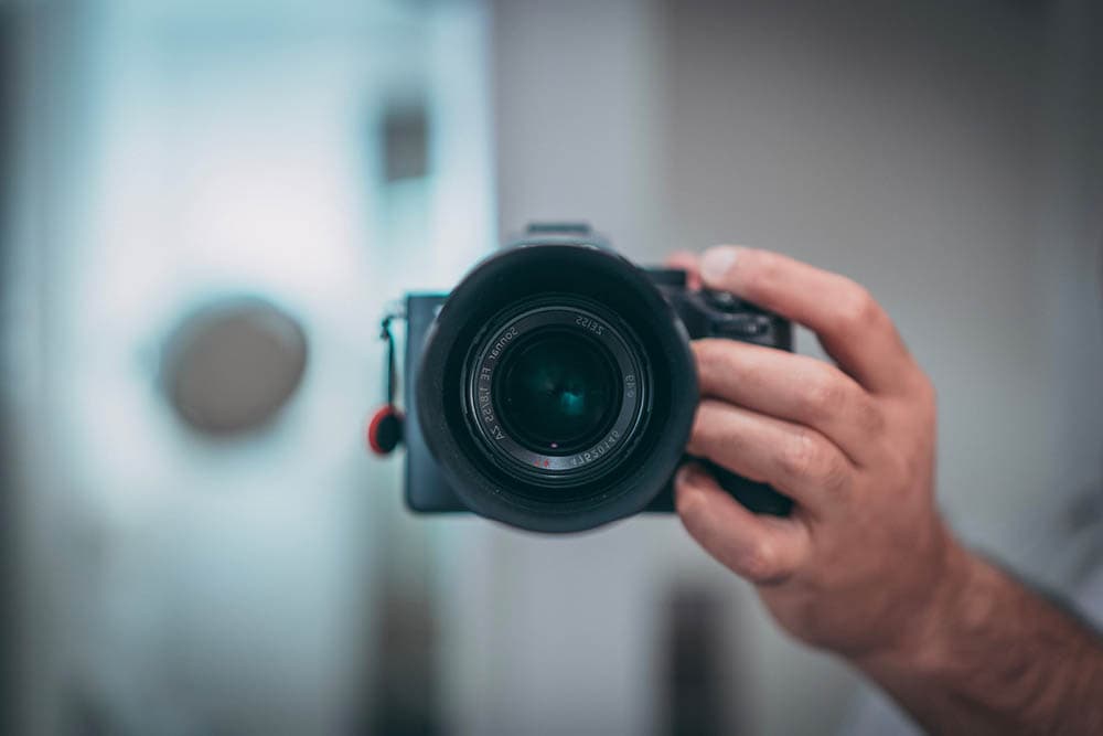 dslr with ultrawide angle zoom lens