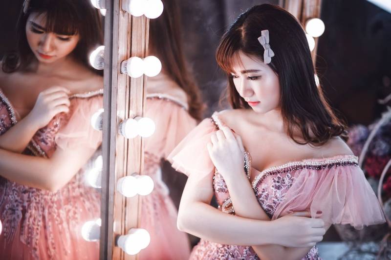 young woman photo with reflection