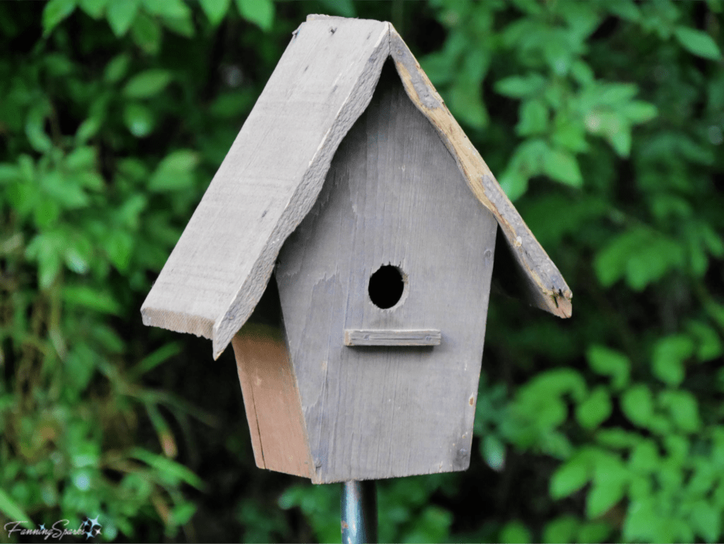 Triangle Top Birdhouse by Fanning Sparks