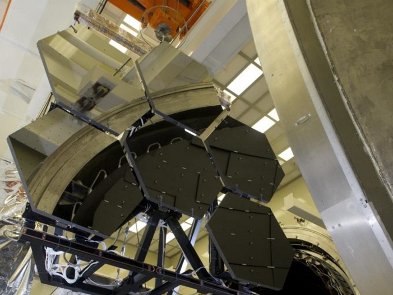 What Is a LiquidMirror Telescope? The Interesting Answer! Optics Mag