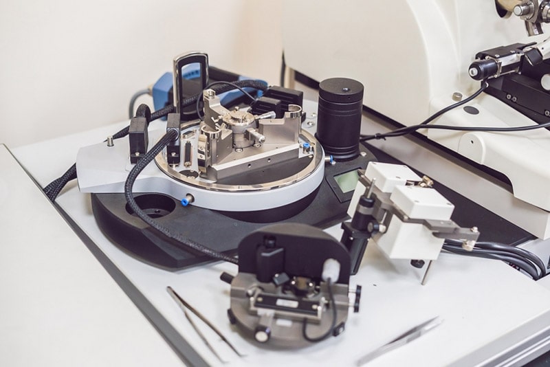 atomic force microscope in a microscopic laboratory